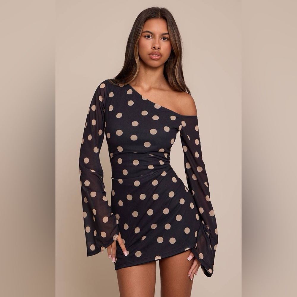 NWT PRETTYLITTLETHING Petite Polka Dot Chiffon Mini Dress